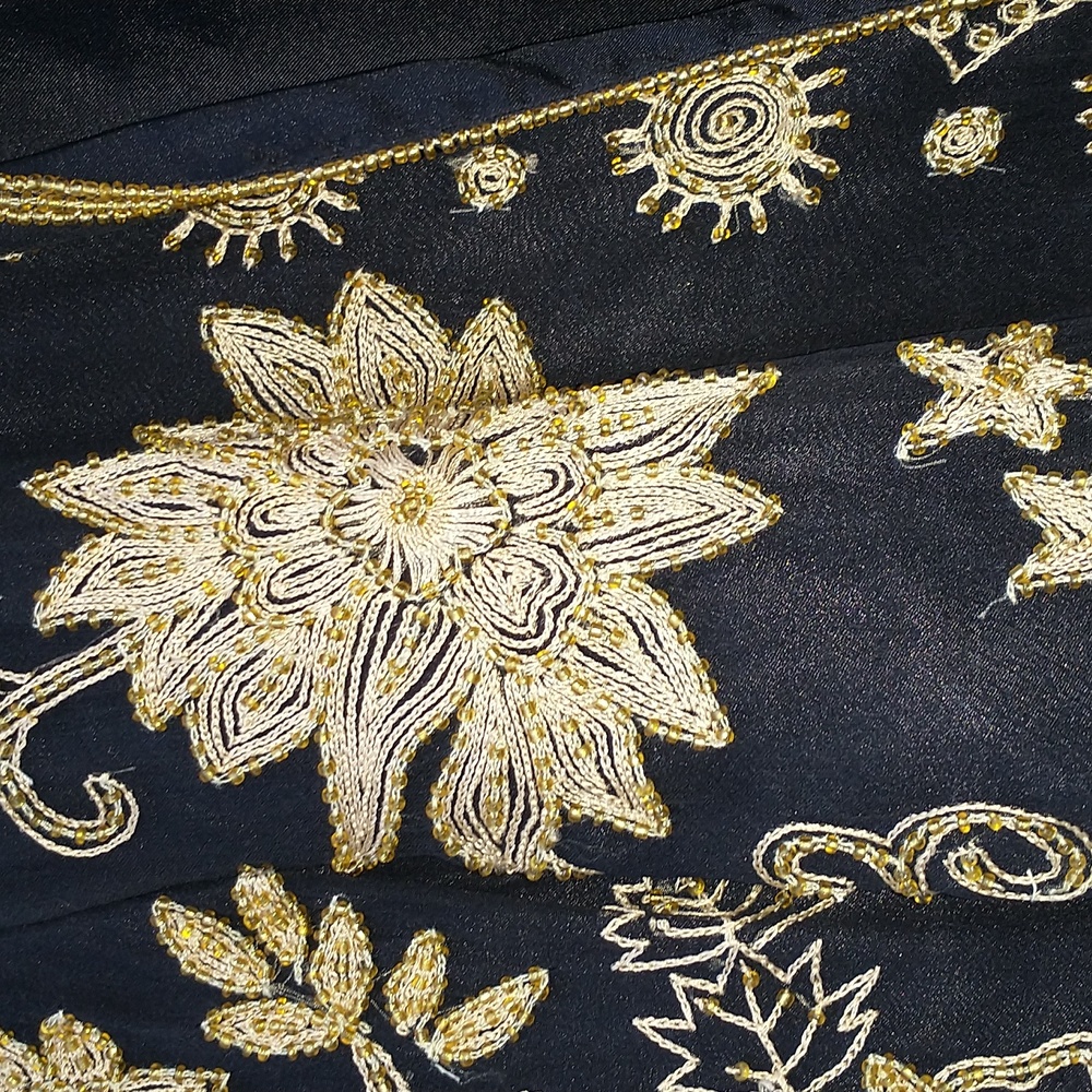 New--Beautiful Tapestry Silk Jacket! - Picture 2 of 16